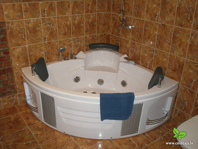 JUNIOR SUITE WITH A JACUZZI AND A BALKON 2.JPG